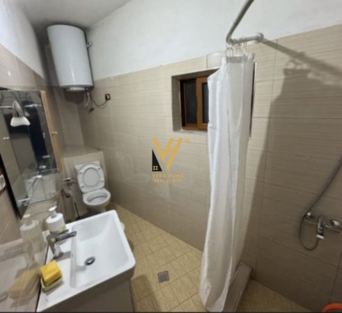 Tirane, jepet me qera apartament 2+1 Kati 2, 120 m² 450 € (RRUGA RIZA KODHELI)