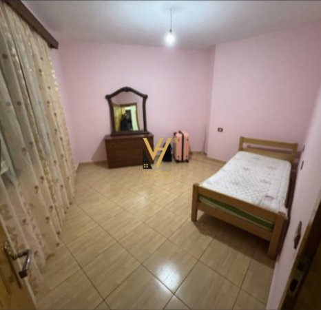Tirane, jepet me qera apartament 2+1 Kati 2, 120 m² 450 € (RRUGA RIZA KODHELI)