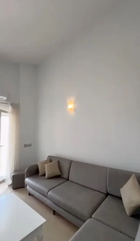 Tirane, jepet me qera apartament 2+1+Ballkon Kati 6, 80 m² 500 € 