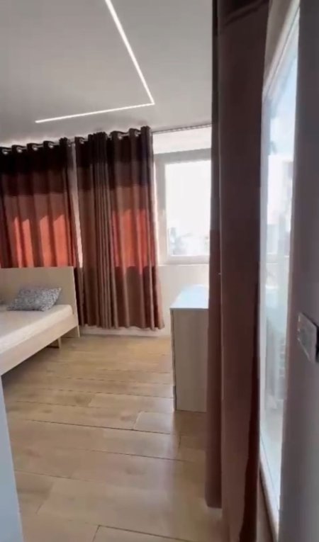 Tirane, jepet me qera apartament 2+1+Ballkon Kati 6, 80 m² 500 € 