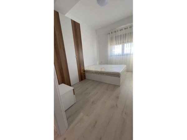 Tirane, jap me qera apartament 2+1 , 570 € 