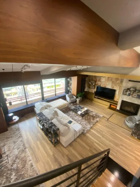 Tirane, jepet me qera apartament 3+1+Ballkon Kati 5, 150 m² 1.700 € (liqeni thate)