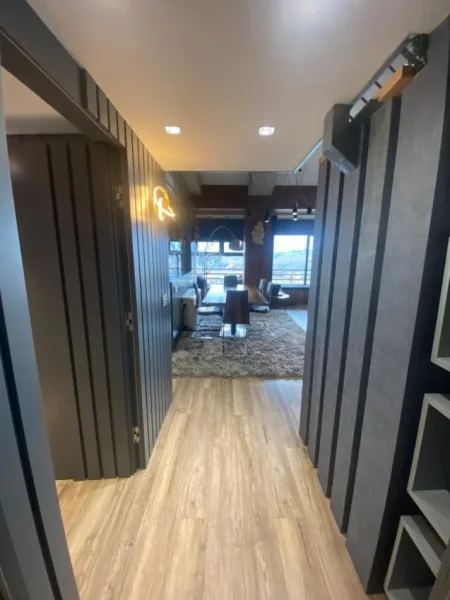 Tirane, jepet me qera apartament 3+1+Ballkon Kati 5, 150 m² 1.700 € (liqeni thate)