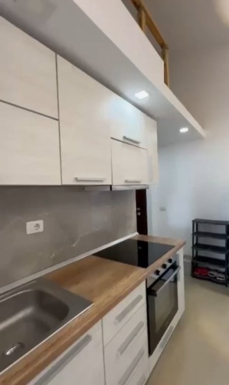 Tirane, jepet me qera apartament 2+1+Ballkon Kati 6, 80 m² 500 € (Kodra e diellit , prane market cok)