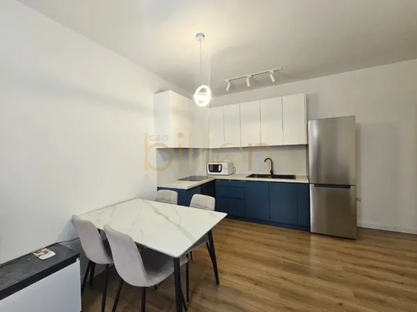 Tirane, jepet me qera apartament 3+1+Ballkon , 800 € 