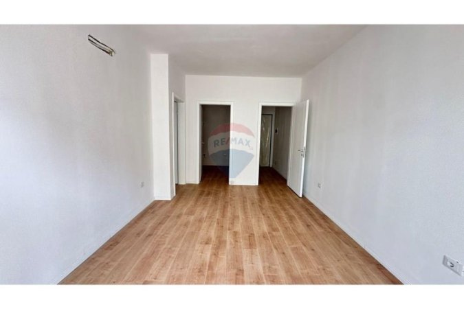 Tirane, shitet apartament 1+1 , 78 m² 178.000 € (Liqeni i Thate)