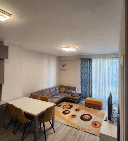 Tirane, jepet me qera apartament 1+1 Kati 5, 70 m² 730 € (KOMUNA E PARISIT)