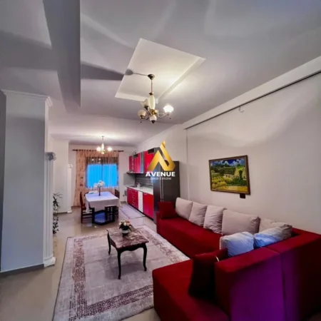 Tirane, jepet me qera Vile 2+1+Ballkon Kati 1, 90 m² 520 € (gjin gjergji)