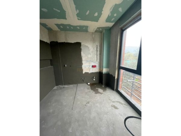 Tirane, shitet Vile 2 Katshe Kati 2, 225 m² 470.000 € (Farke)