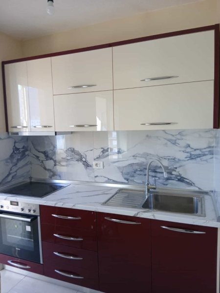 Tirane, jepet me qera apartament 1+1 Kati 6, 65 m² 500 € (Rruga e Dibres)
