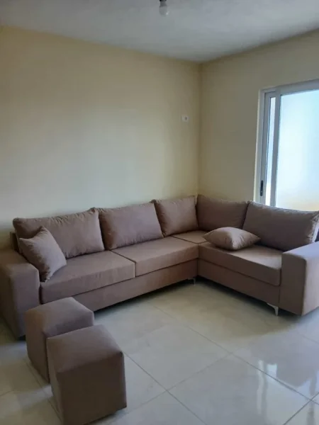 Tirane, jepet me qera apartament 1+1 Kati 6, 65 m² 500 € (Rruga e Dibres)