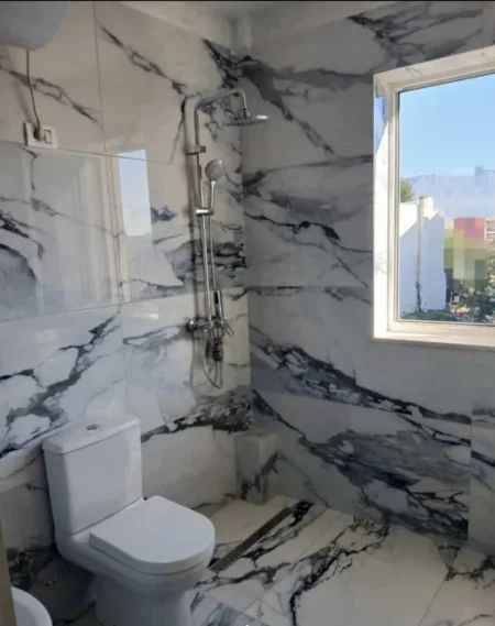 Tirane, jepet me qera apartament 1+1 Kati 6, 65 m² 500 € (Rruga e Dibres)