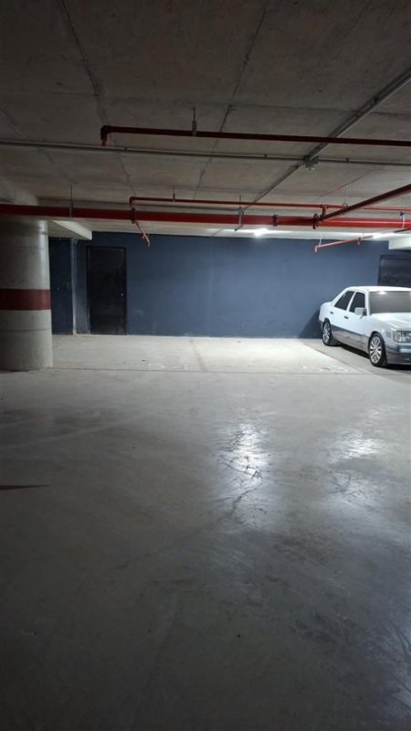 Tirane, jepet me qera apartament 2+1+Ballkon Kati 6, 94 m² 1.500 € (MINE PEZA)