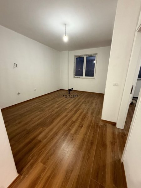 Tirane, shitet apartament 1+1 Kati 3, 52 m² 130.000 € (RRUGA E ELBASANIT)
