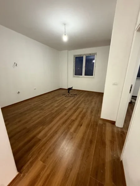Tirane, shitet apartament 1+1 Kati 3, 52 m² 130.000 € (RRUGA E ELBASANIT)