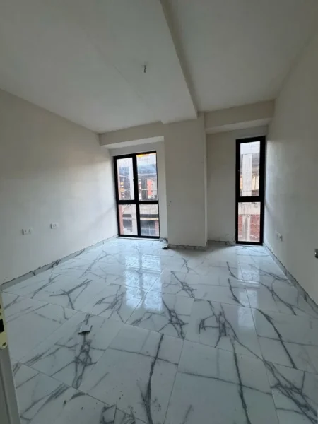 Tirane, shitet apartament 3+1+Aneks+Ballkon Kati 2, 181 m² 207.800 € 