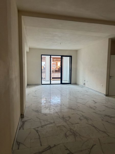 Tirane, shitet apartament 3+1+Aneks+Ballkon Kati 2, 181 m² 207.800 € 