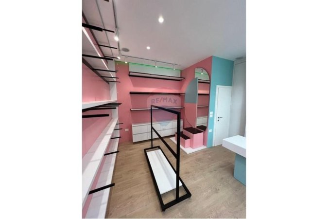 Tirane, shitet dyqan Kati 0, 17 m² 48.000 € (Linzë, Tiranë)