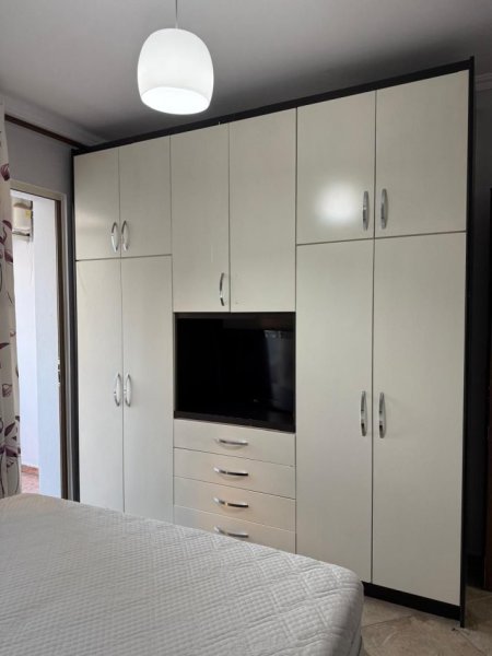 jepet me qera apartament Kati 6, 65 m² 400 € (YZBERISHT)