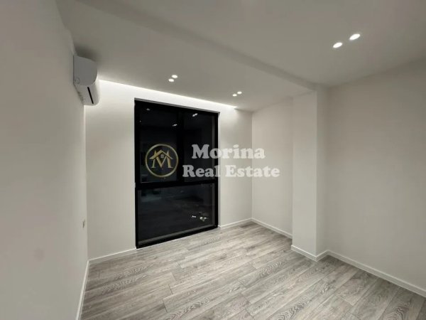 Tirane, jepet me qera apartament 2+1 Kati 14, 104 m² 1.100 € (Mine Peza)