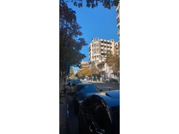 Tirane, shitet ambjent biznesi Kati 0, 24 m² 76.000 € (Qender)