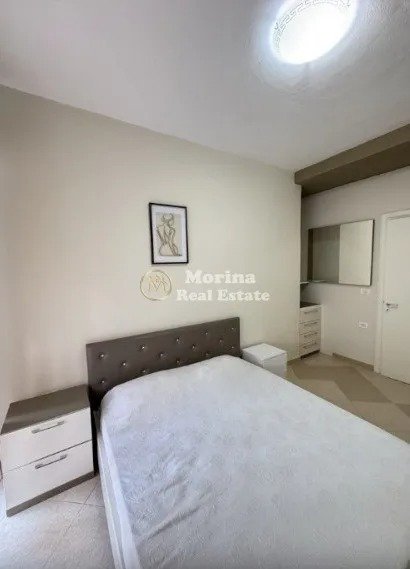 Tirane, jepet me qera apartament 1+1 Kati 3, 74 m² 400 € (Fresku)