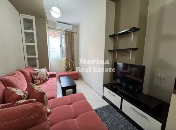 Tirane, jepet me qera apartament 1+1 Kati 3, 74 m² 400 € (Fresku)