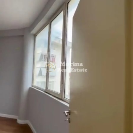 Tirane, shitet apartament 1+1 Kati 2, 55 m² 95.000 € (Fresku)