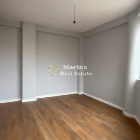 Tirane, shitet apartament 1+1 Kati 2, 55 m² 95.000 € (Fresku)