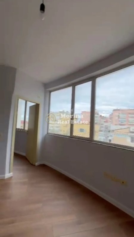 Tirane, shitet apartament 1+1 Kati 2, 55 m² 95.000 € (Fresku)