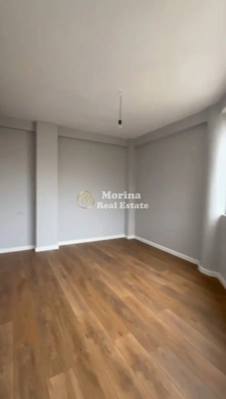 Tirane, shitet apartament 1+1 Kati 2, 55 m² 95.000 € (Fresku)