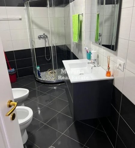 Tirane, jepet me qera apartament 1+1 Kati 6, 65 m² 450 € (Astir)