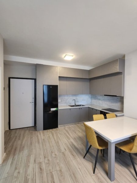 Tirane, jepet me qera apartament 1+1 Kati 5, 70 m² 750 € (komuna parisit)