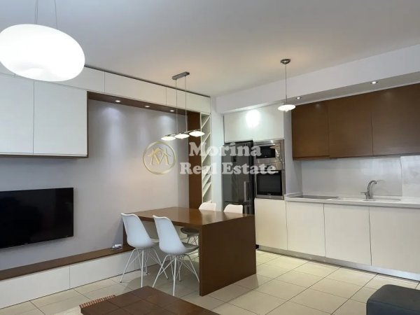Tirane, jepet me qera apartament 1+1 Kati 4, 70 m² 750 € (Rruga 5 Maji)
