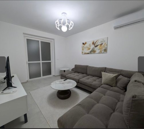 Tirane, jepet me qera apartament 2+1 Kati 2, 72 m² 650 € (selvia)