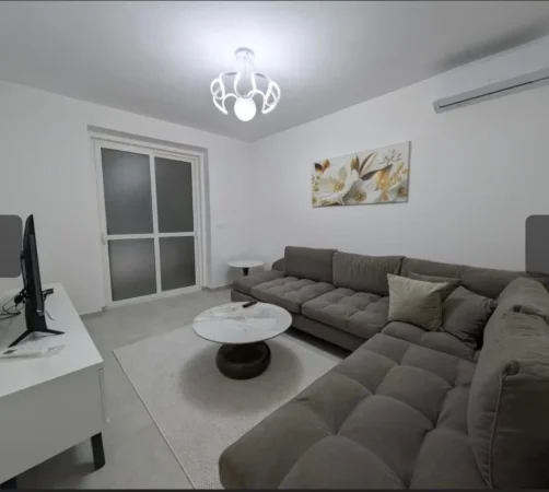 Tirane, jepet me qera apartament 2+1 Kati 2, 72 m² 650 € (selvia)
