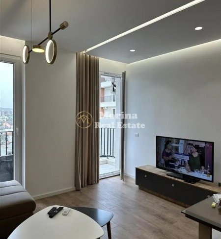 Tirane, jepet me qera apartament 1+1 Kati 4, 65 m² 550 € (Ish Fusha e Aviacionit)