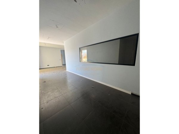 Tirane, jepet me qera zyre Kati 2, 377 m² 5.000 € (Bulevardi Gjergj Fishta)