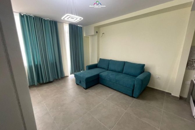Tirane, jepet me qera apartament 1+1 Kati 1, 70 m² 400 € (Rruga David Selenica)