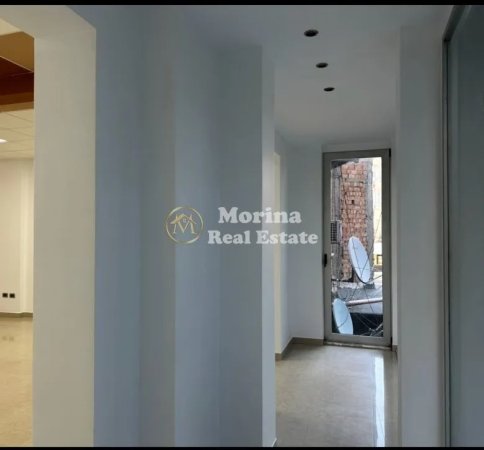 Tirane, jepet me qera ambjent biznesi Kati 2, 100 m² 1.000 € (Blloku)