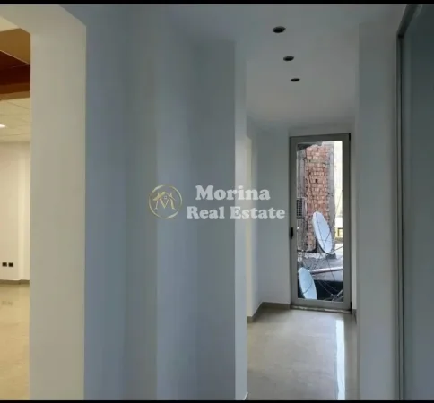 Tirane, jepet me qera ambjent biznesi Kati 2, 100 m² 1.000 € (Blloku)