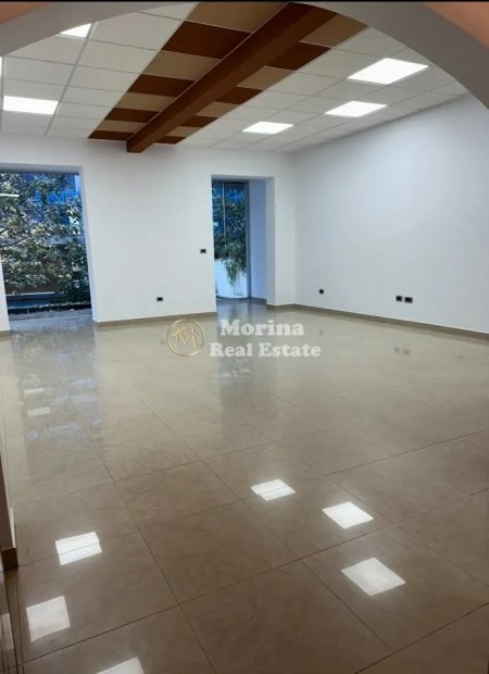 Tirane, jepet me qera ambjent biznesi Kati 2, 100 m² 1.000 € (Blloku)