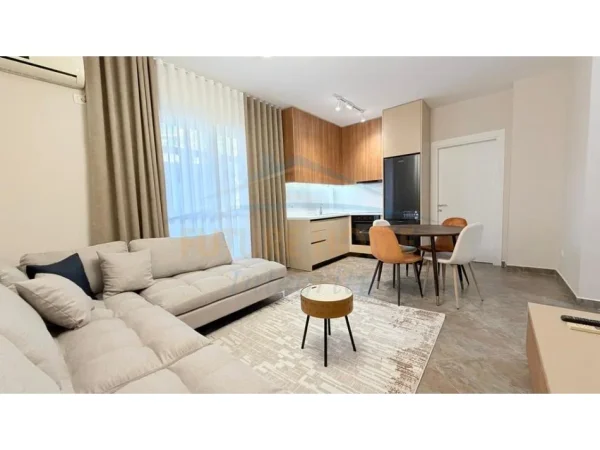 Tirane, shitet apartament 1+1+Ballkon Kati 2, 65 m² 108.000 € (Fresku)