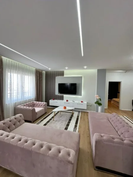 Durres, shitet apartament 3+1+Ballkon Kati 7,