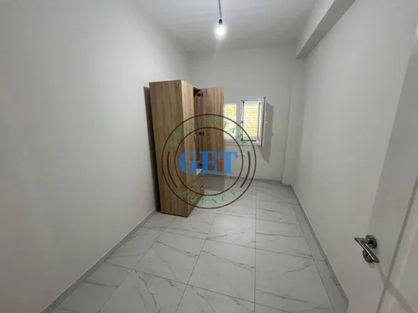 Durres, jepet me qera apartament 2+1 Kati 2, 98 m² 250 € 