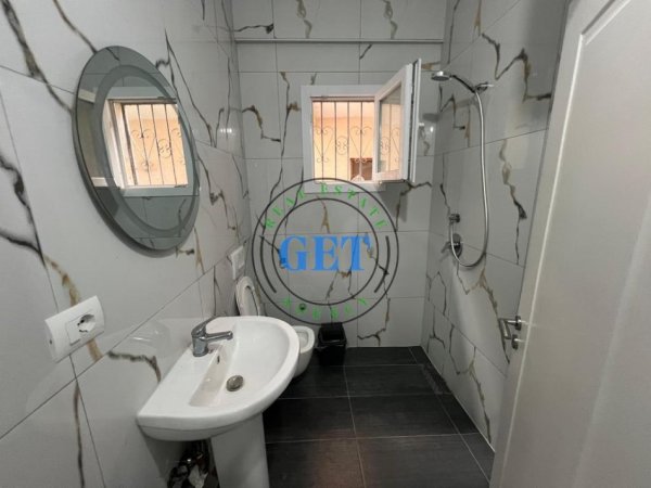 Durres, jepet me qera apartament 2+1 Kati 2, 98 m² 250 € 