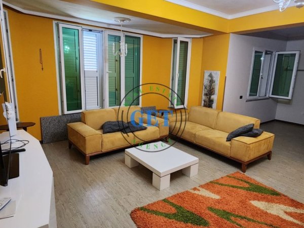 Durres, jepet me qera Vile 3 Katshe , 300 m² 1.000 € 