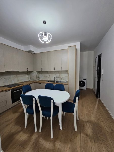 Tirane, jepet me qera apartament 1+1+Ballkon Kati 9, 70 m² 500 € (Grand Galeri)