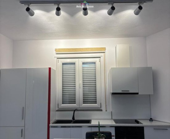 Tirane, jepet me qera apartament 1+1 Kati 3, 85 m² 600 € (Rruga Selite e Vjeter)