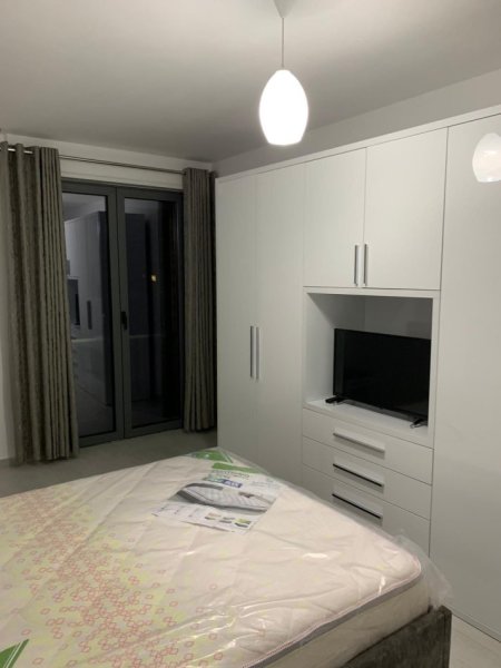 Tirane, jepet me qera apartament 2+1 Kati 6, 95 m² 700 € (Fiori di Bosco)